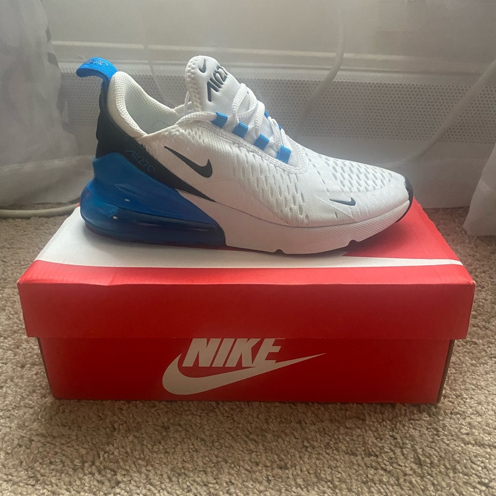 Nike 270